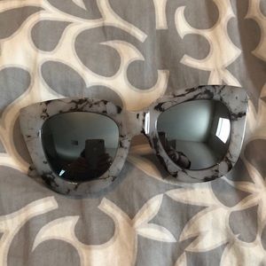 Quay Marbled Sunglasses